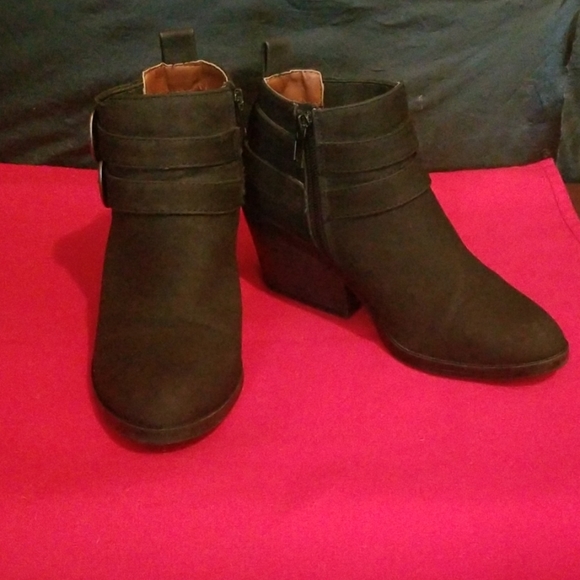 Qupid black booties Size 5 - Picture 2 of 4